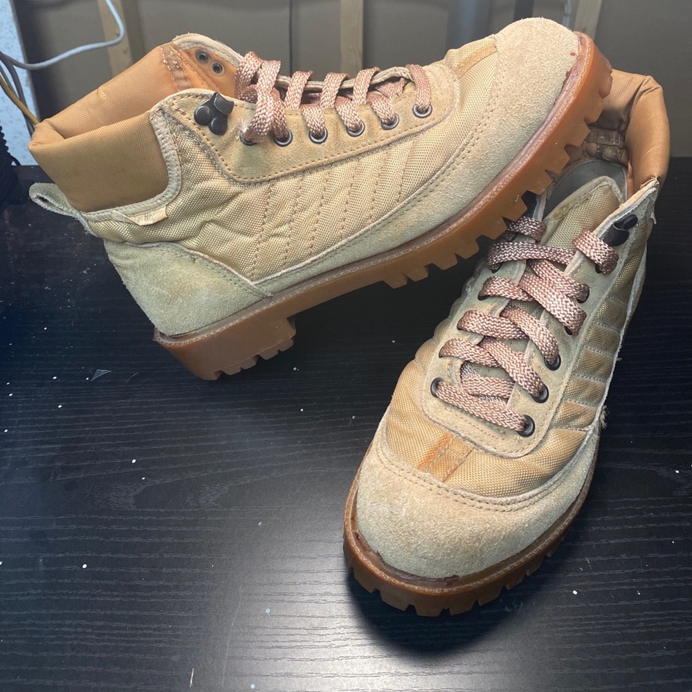 Vintage Inter Sierra Hiker Boots - Good Condition - Size 9 Mens